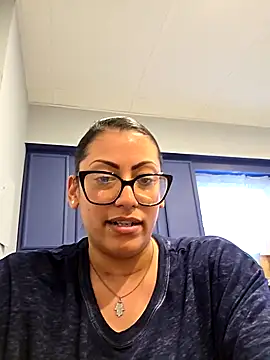 Ellamayi webkamerás műsora