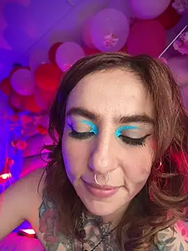 Chat +18 de Evangelyne_1 ao vivo