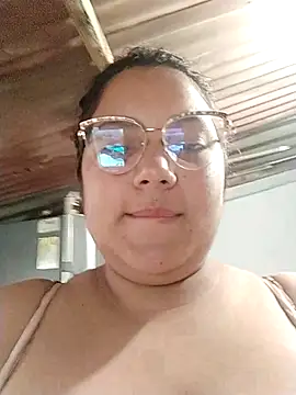 girl_milk2's Live XXX Chat