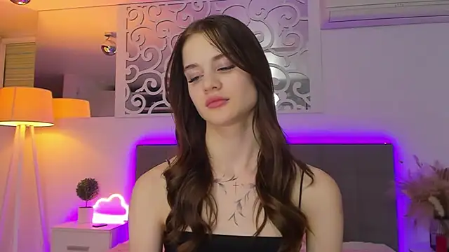 LuisaClover 라이브 XXX 채팅