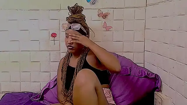 EroticSexyPrada 即時 XXX 聊天