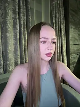 MissOyee Adlı Modelin Canlı XXX Sohbeti