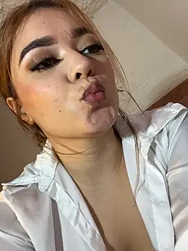 دردشة Xxx_Amy الجنسية المباشرة