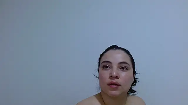 isabel_24_gil live XXX chat