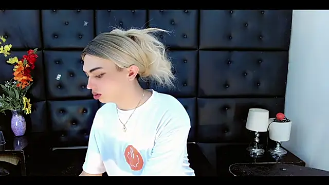 Daniela_Pink_ Live XXX Chat