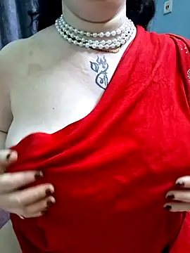 Indian_Coupl3 即時 XXX 聊天