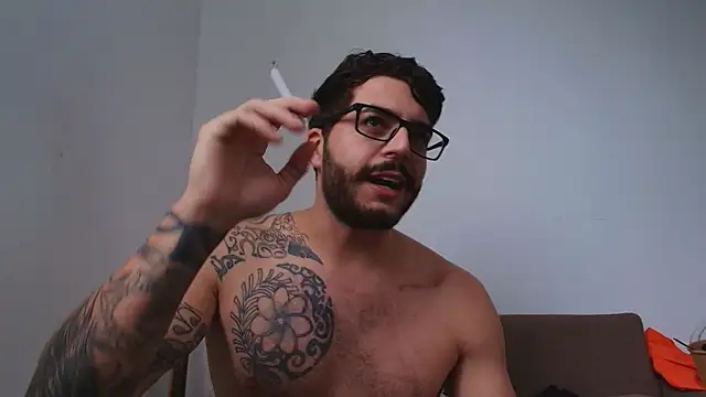 XXX chat uživo modela thomas_gun