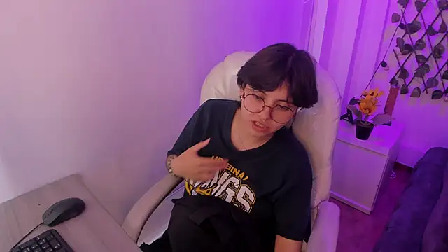 Nathaly_ds Adlı Modelin Canlı XXX Sohbeti