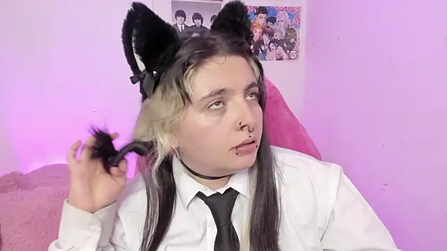 Sachi_Meow Adlı Modelin Canlı XXX Sohbeti