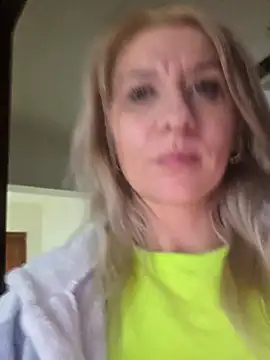 KaylinJanのライブXXXチャット