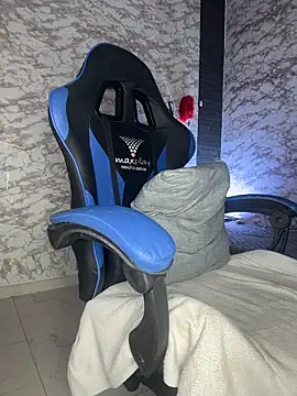 XXX chat uživo modela AlisSon__hot