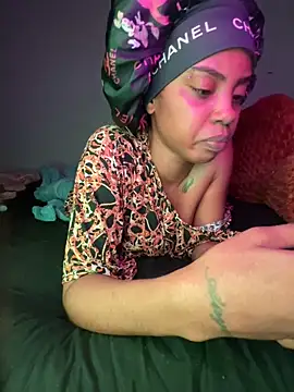 Chat XXX en directo de TheRealOshunQueen