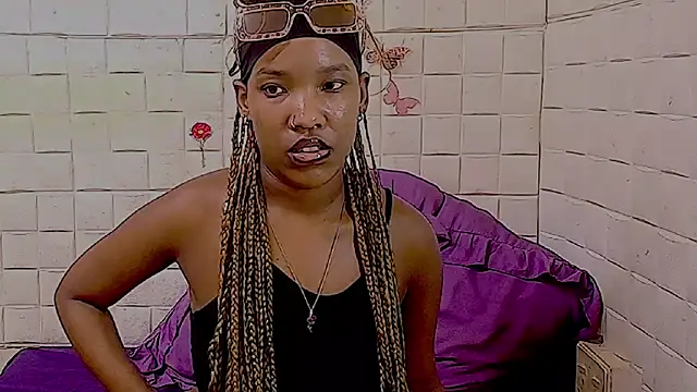 EroticSexyPrada Chat XXX in diretta