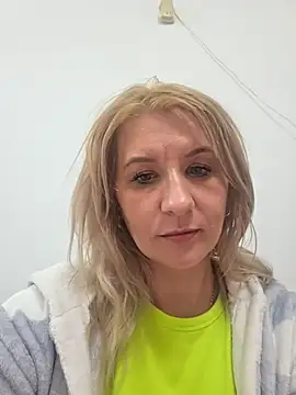 KaylinJan – Naživo XXX chat