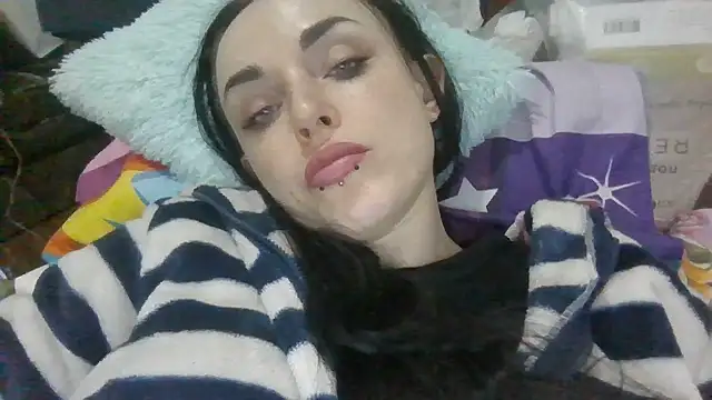 Trinsy_Love Chat XXX in diretta