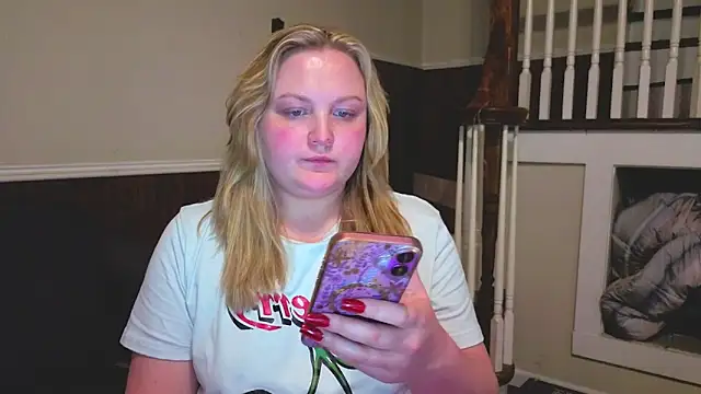 PhatAssBlond's Webcam Show