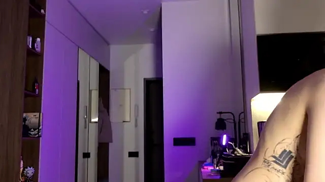 HarpyWitch live XXX chat