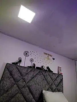 Онлайн чат XXX Shantey_Laurent