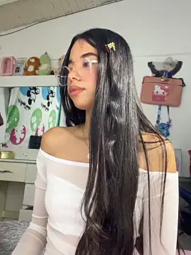 Онлайн чат XXX Milleradhara24