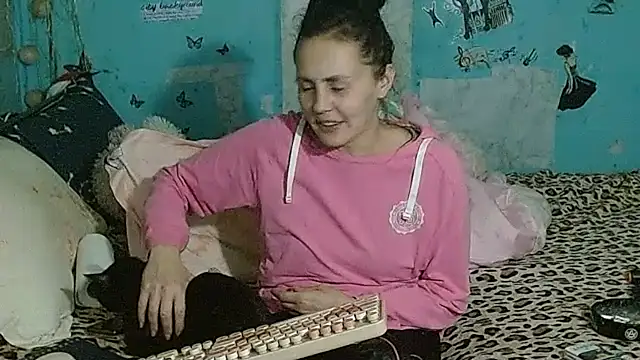 Онлайн чат XXX brighteyes77