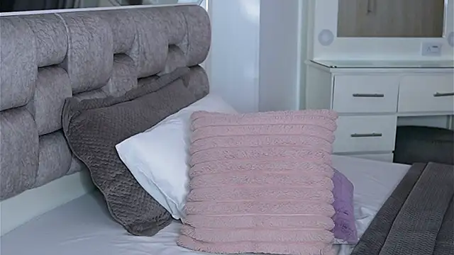 Camilaa_bueno Chat XXX in diretta