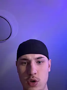 Channingboy webkamerás műsora