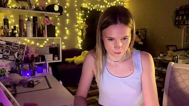 amily_sunrayn Webbikameraesitys