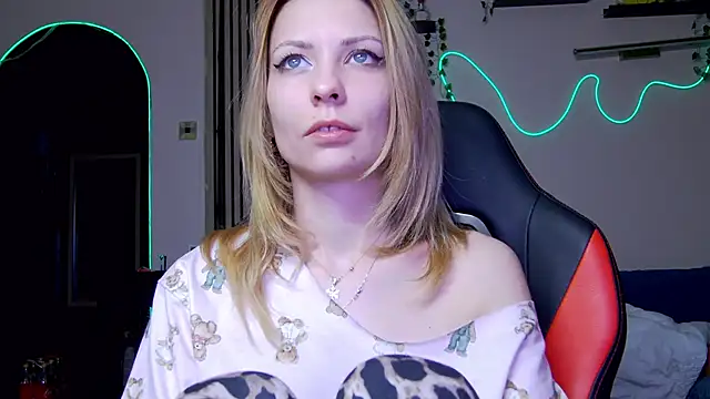 karo123421 Chat XXX live