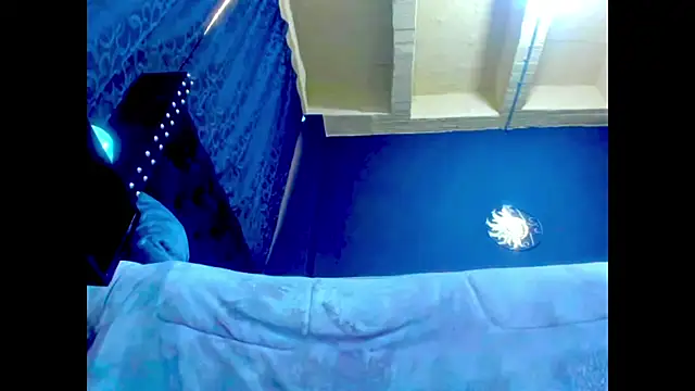 amareto_queen élő XXX-chatje