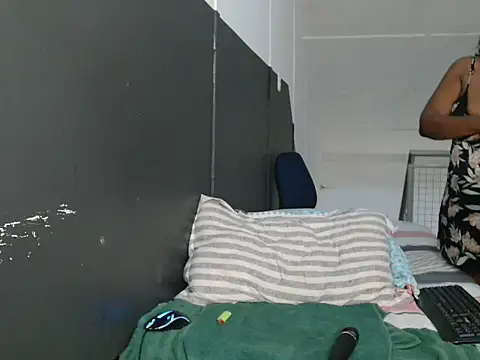 BustieMandy Chat XXX live