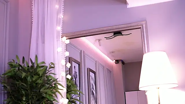 NicoleCellini élő XXX-chatje