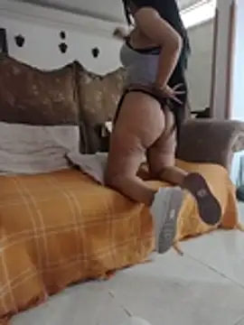 Czat XXX na żywo – SHARLOT2427