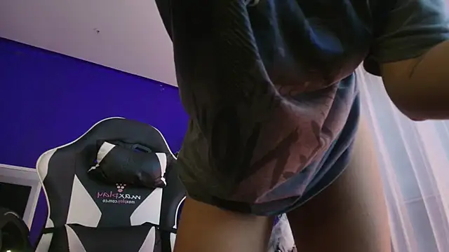 XXX chat uživo modela Emmapark_