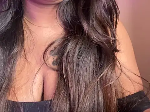 Its_cherry_magic: διαδικτυακό σόου στην κάμερα