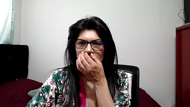 abrilsex23 élő XXX-chatje