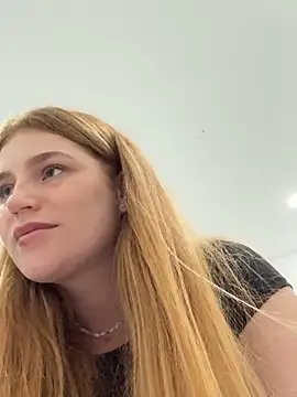 SunnyGrin Chat XXX live