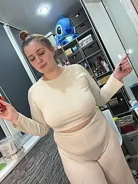 CandyShoopp Adlı Modelin Canlı XXX Sohbeti