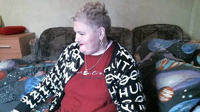 Lana555: онлайн-секс-чат