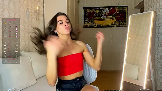 EvaHoly Adlı Modelin Canlı XXX Sohbeti