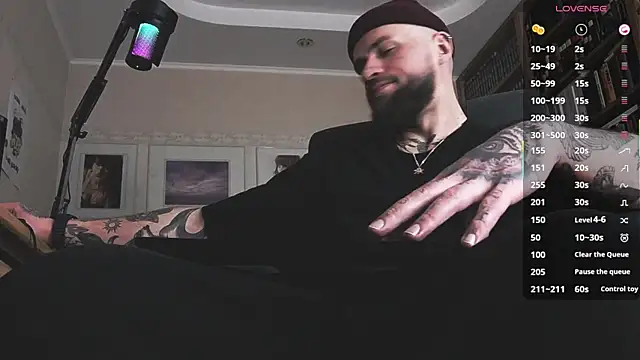 XXX chat uživo modela FindomJason