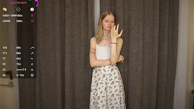 ToyaPletz Chat XXX in diretta