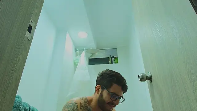 thomas_gun 现场XXX聊天