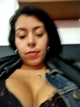 Luianna live XXX chat