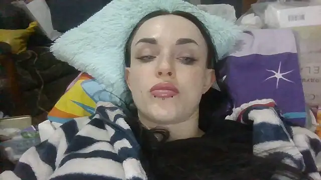 Trinsy_Love Chat XXX live