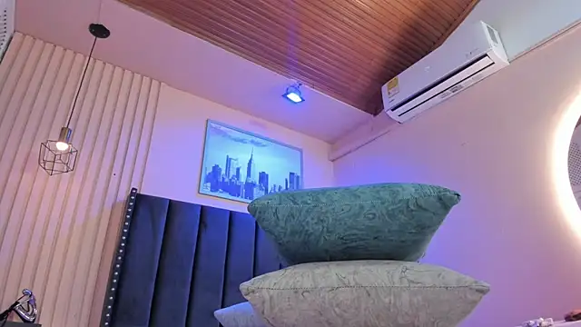 viiolett_lee Adlı Modelin Canlı XXX Sohbeti