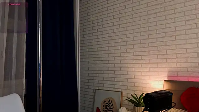 NovaBlissss: онлайн-секс-чат