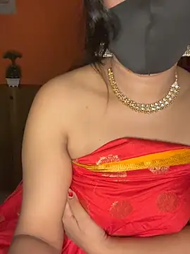 Dipu_cute: διαδικτυακό σόου στην κάμερα