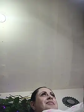 Juli_castillo1のライブXXXチャット