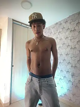 777_dmz_ Webcam show