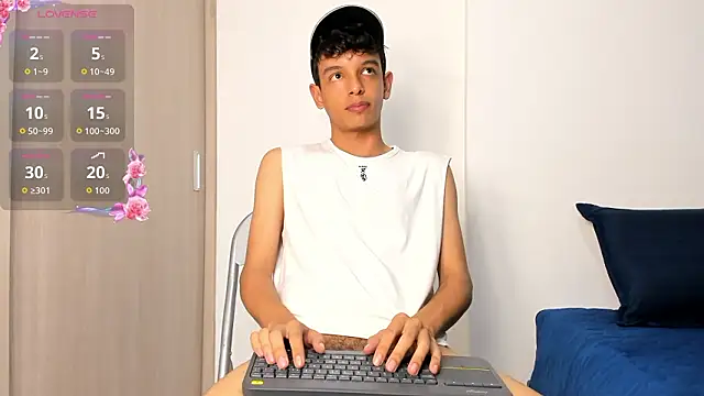 Show modela Maxfrost1 na web-kameri